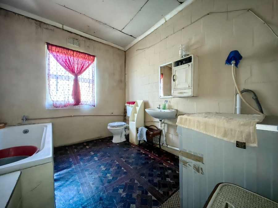 5 Bedroom Property for Sale in Eindhoven Western Cape